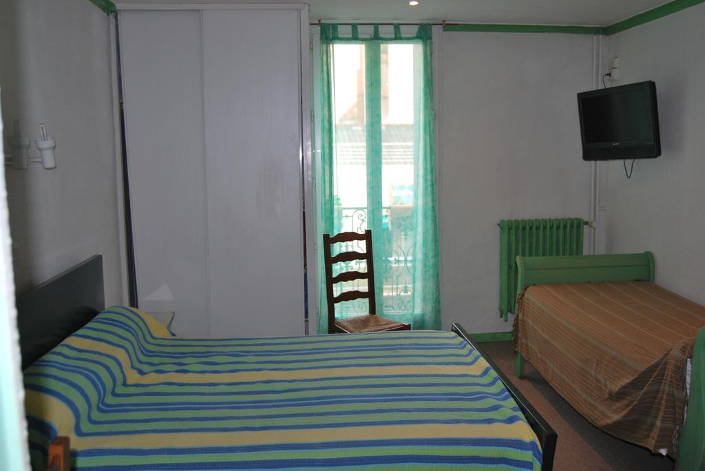 Le Revelois Restaurant Hotel Beziers Room photo