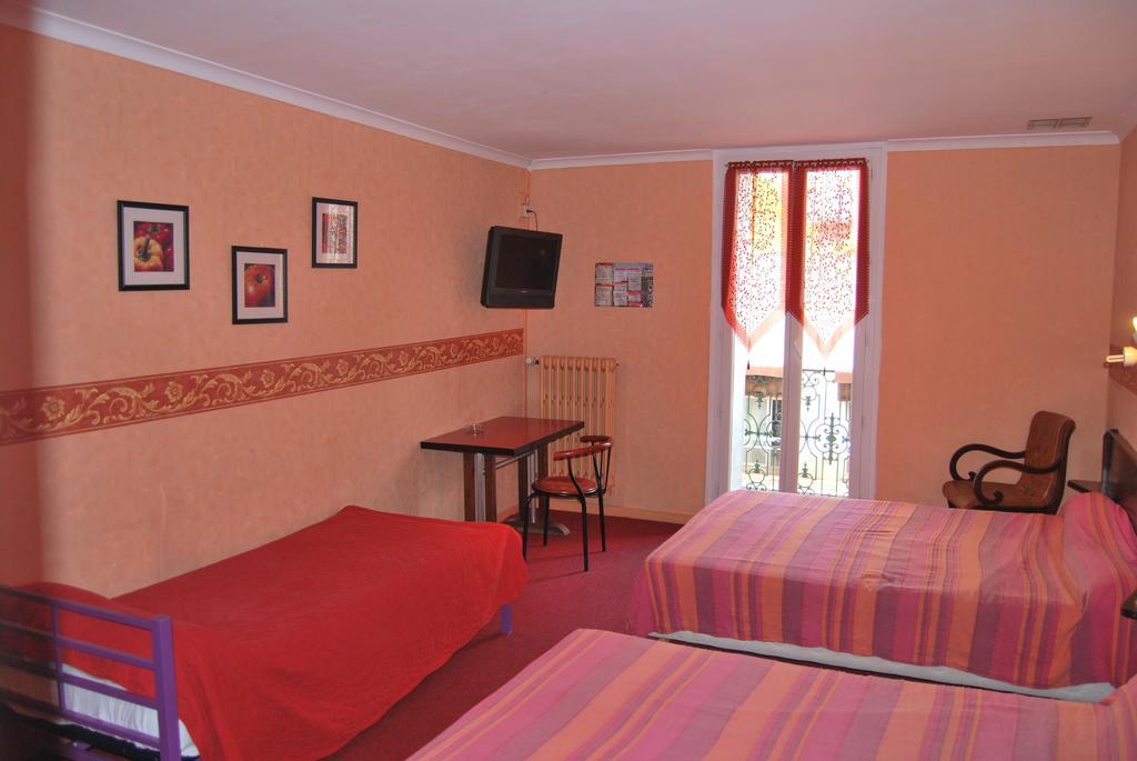 Le Revelois Restaurant Hotel Beziers Room photo